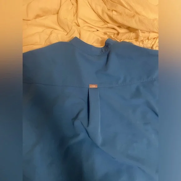 Women's Rafaela Oversized Scrub Top - Picture 7 of 8